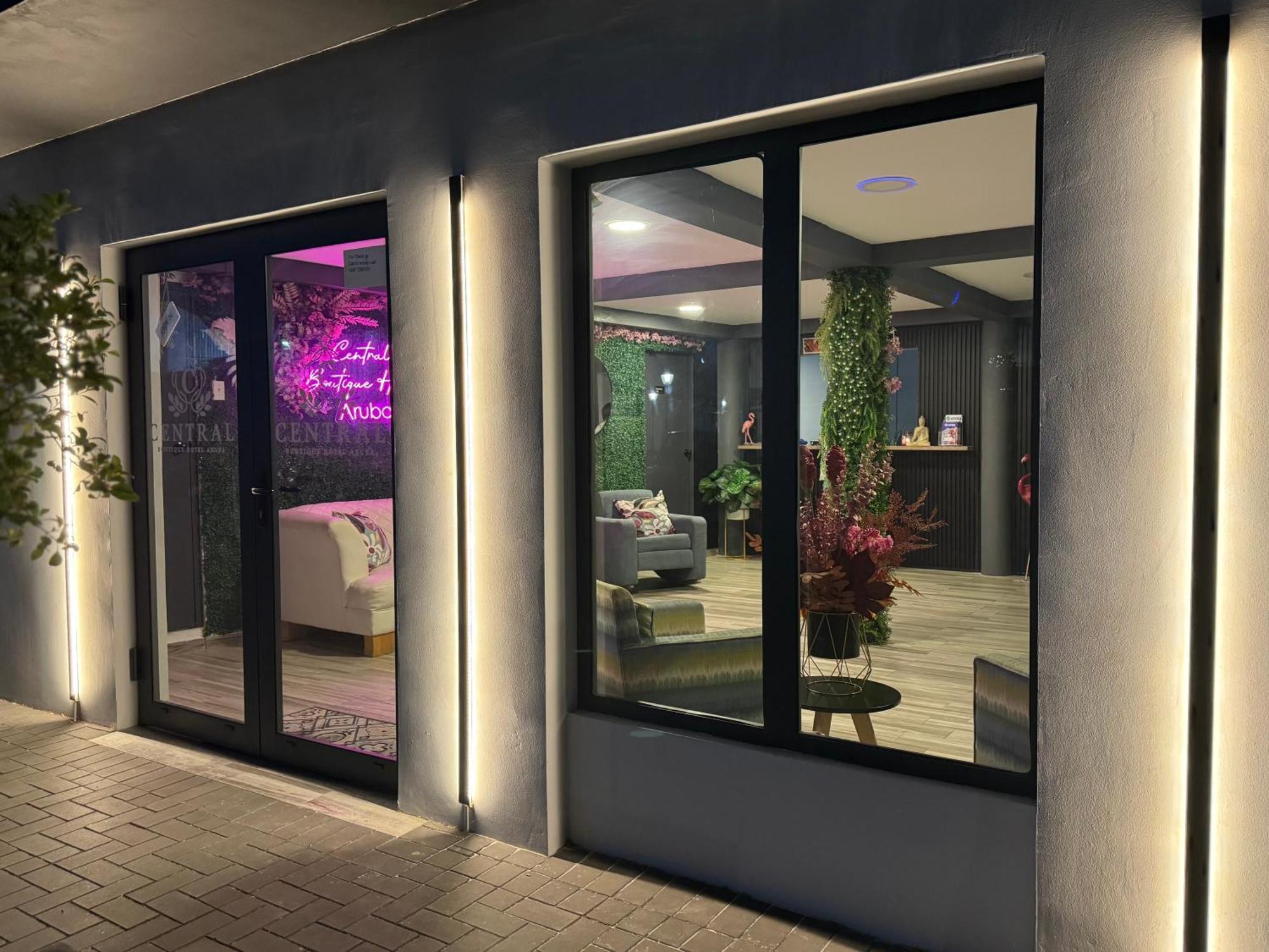 Central Boutique Hotel Oranjestad Eksteriør billede