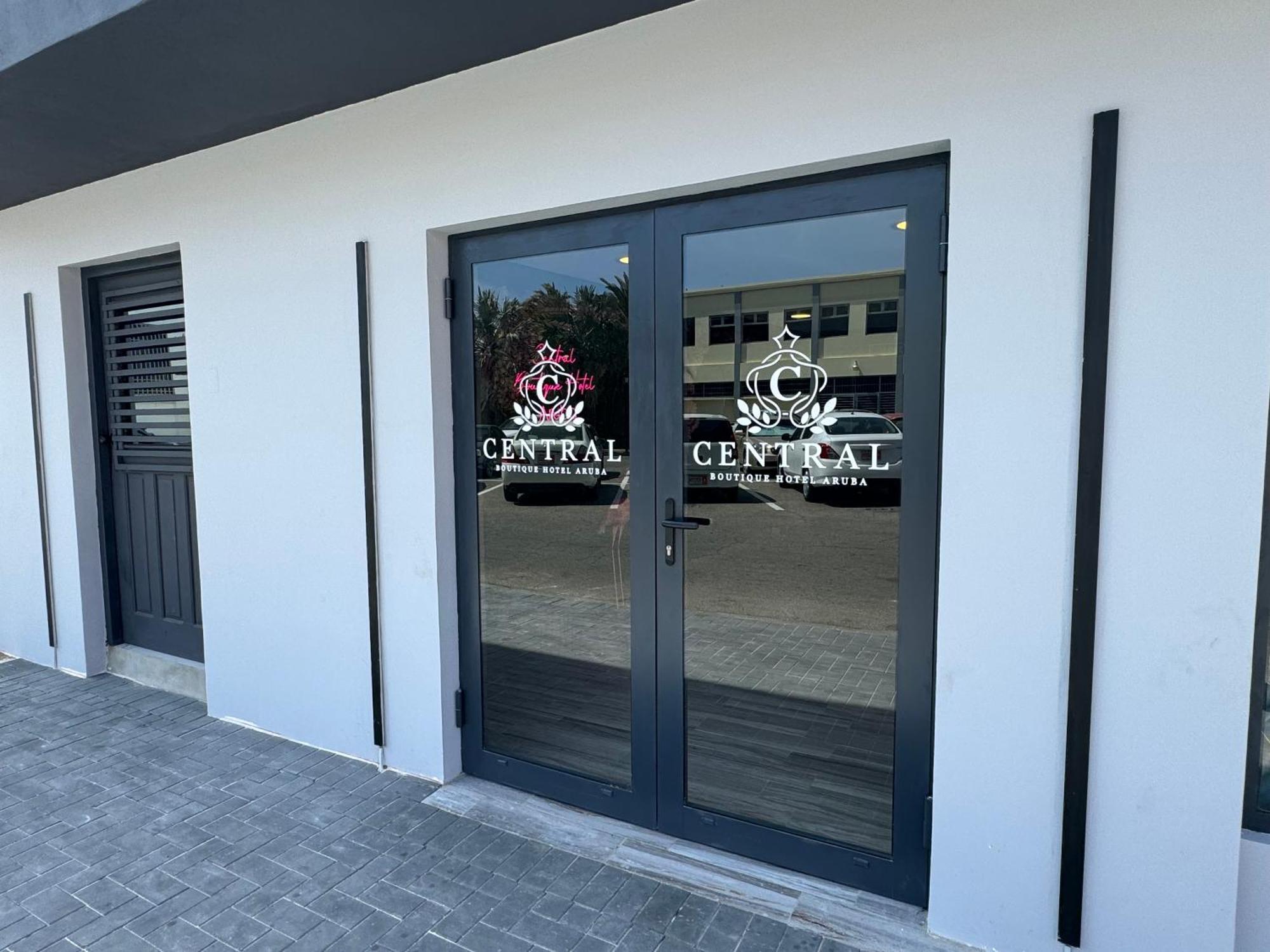 Central Boutique Hotel Oranjestad Eksteriør billede